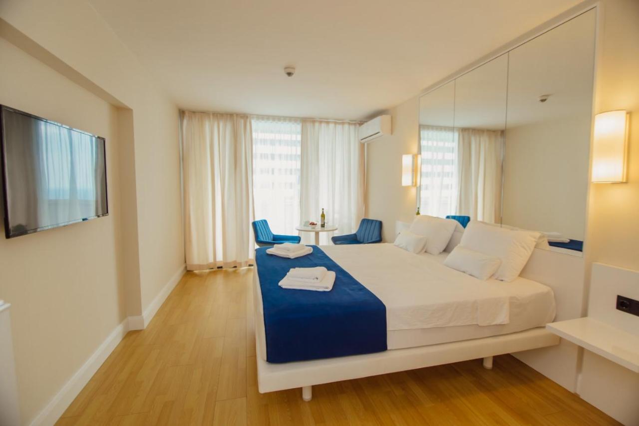 Orbi City - A & С Apartment บาทูมิ ภายนอก รูปภาพ