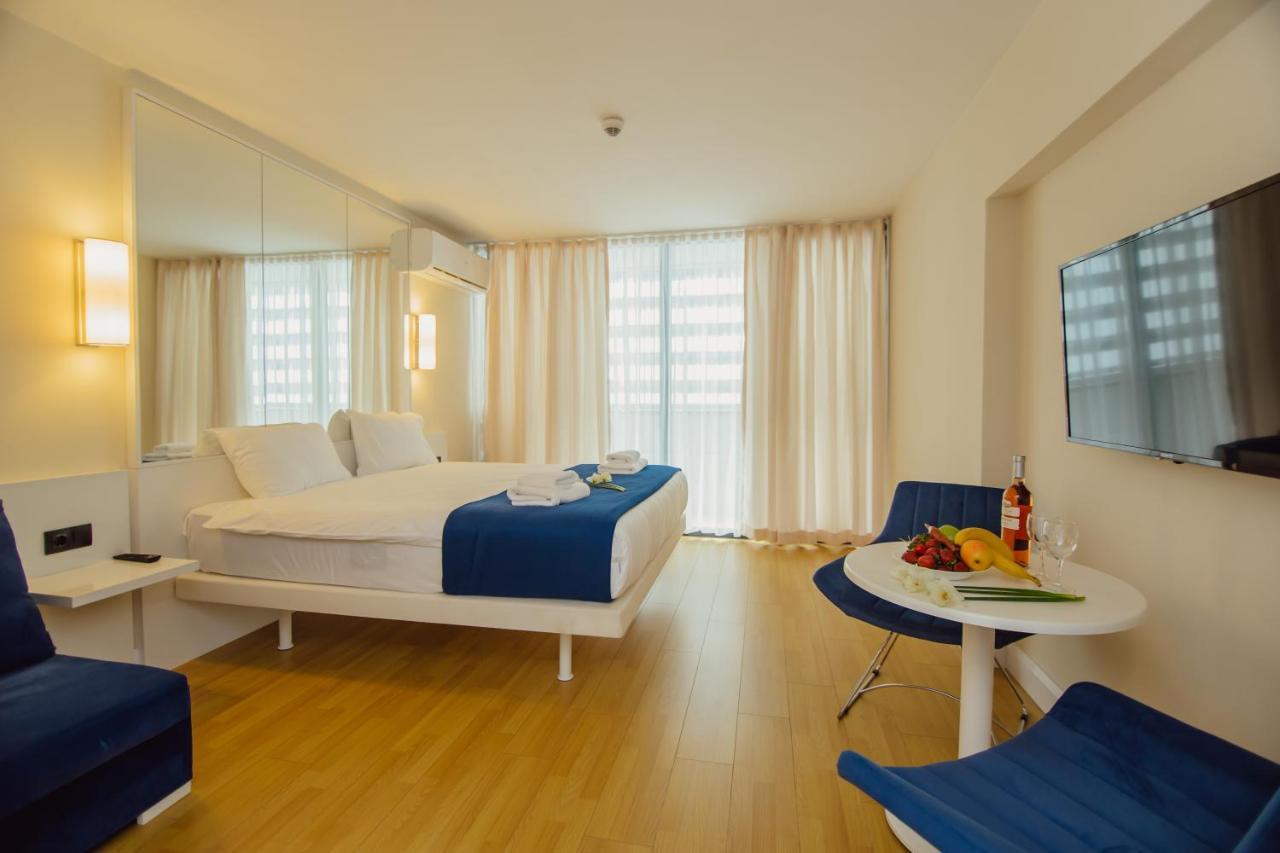 Orbi City - A & С Apartment บาทูมิ ภายนอก รูปภาพ